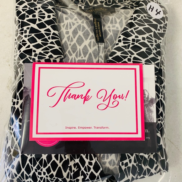 Laundry by Shelli Segal - Picture 8 of 8